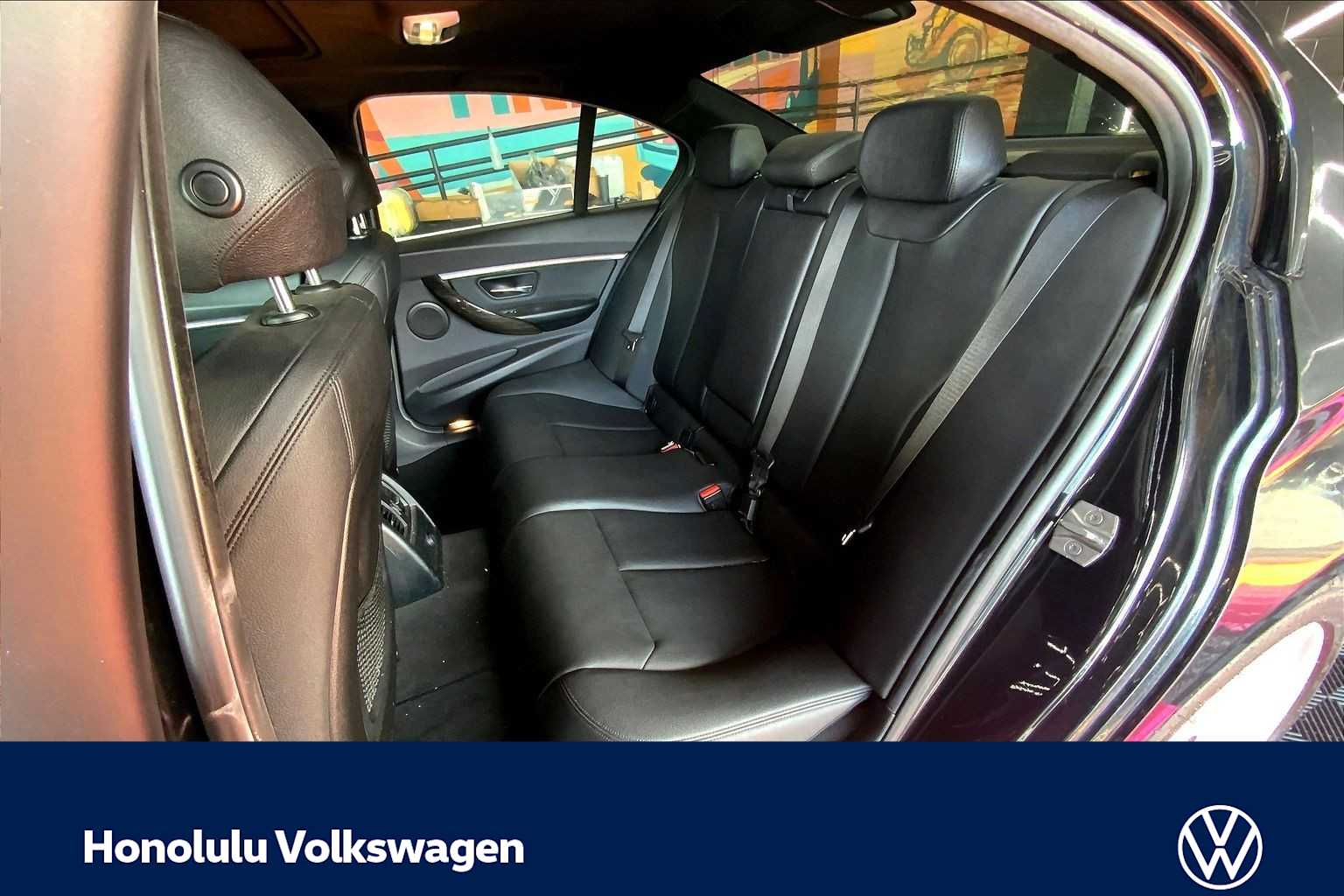 Thumbnail: 2017 BMW 3 Series - 28