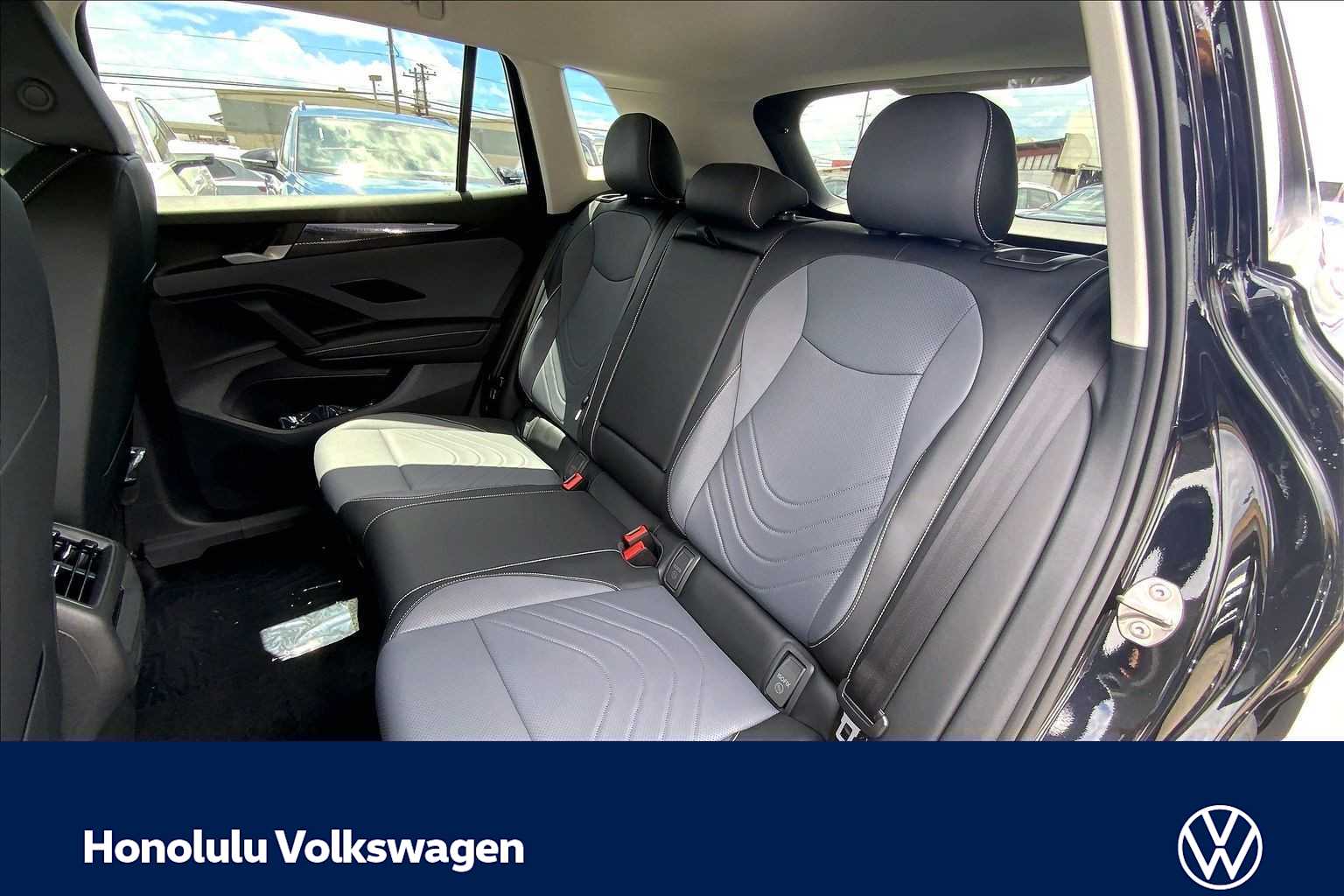Thumbnail: 2026 Volkswagen Tiguan - 13