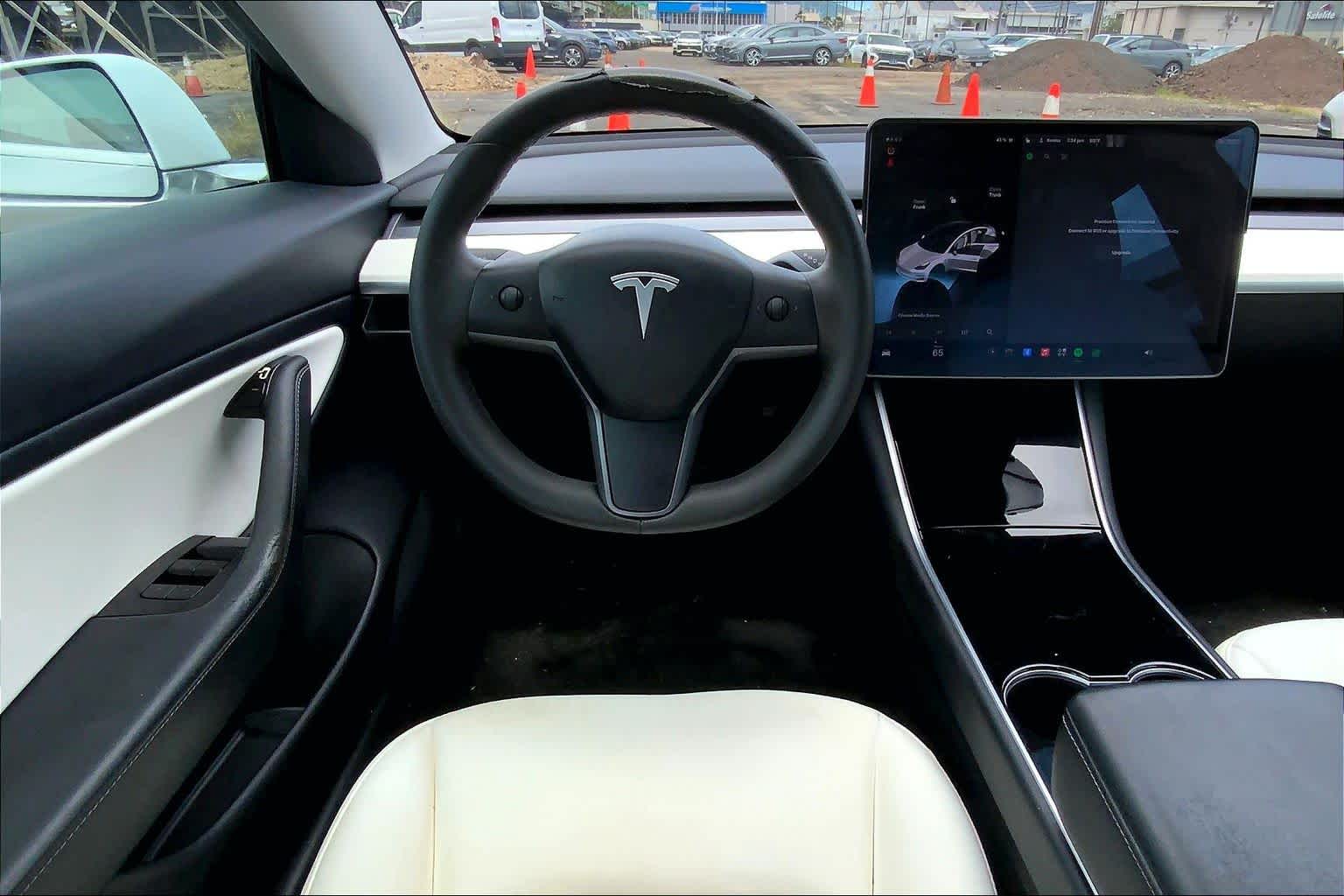 Thumbnail: 2020 Tesla Model 3 - 14