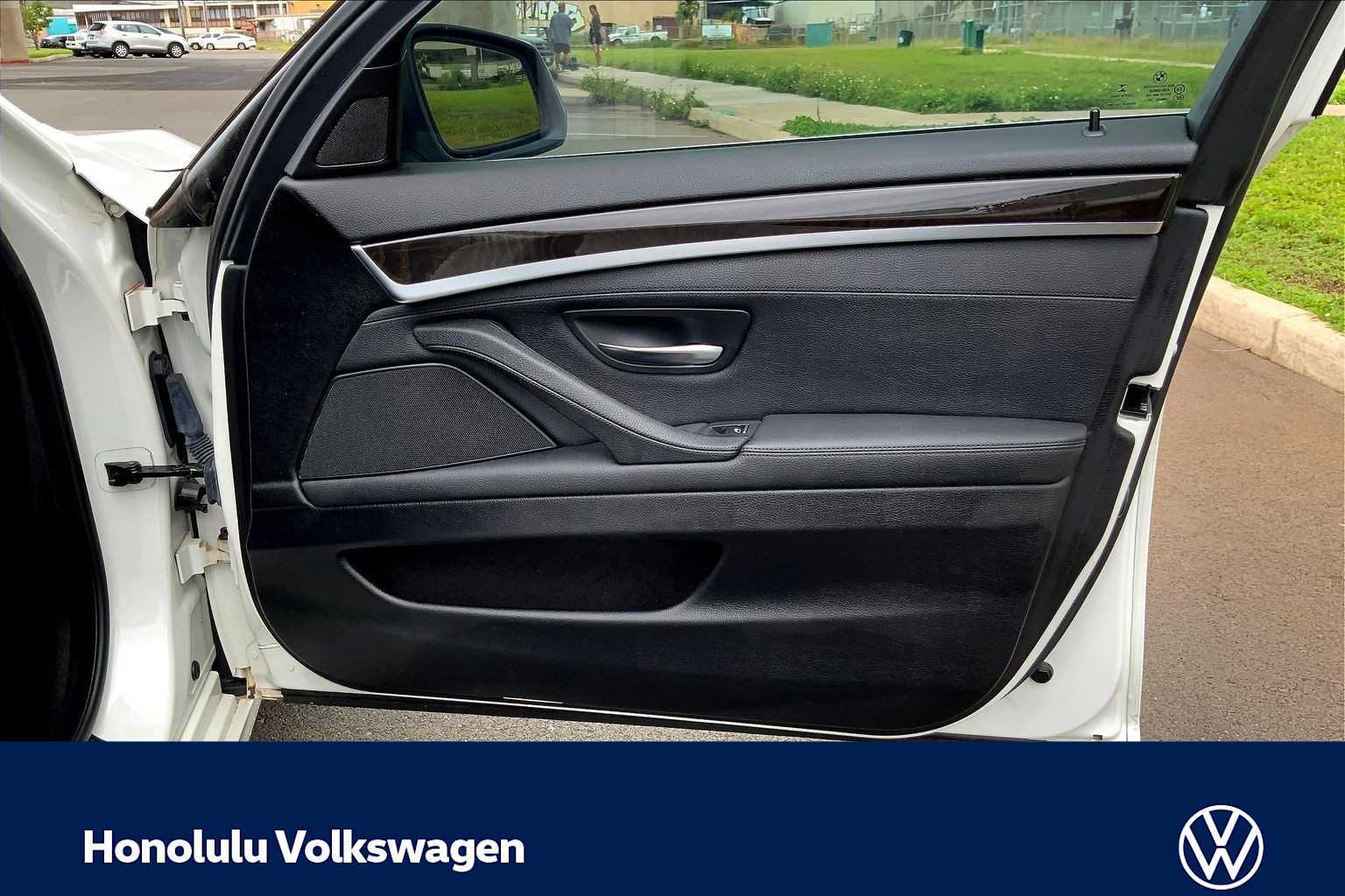 Thumbnail: 2016 BMW 5 Series - 28