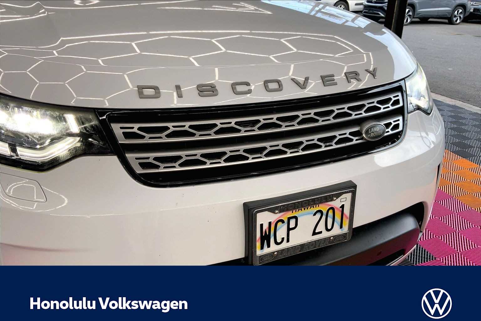 Thumbnail: 2020 Land Rover Discovery - 33