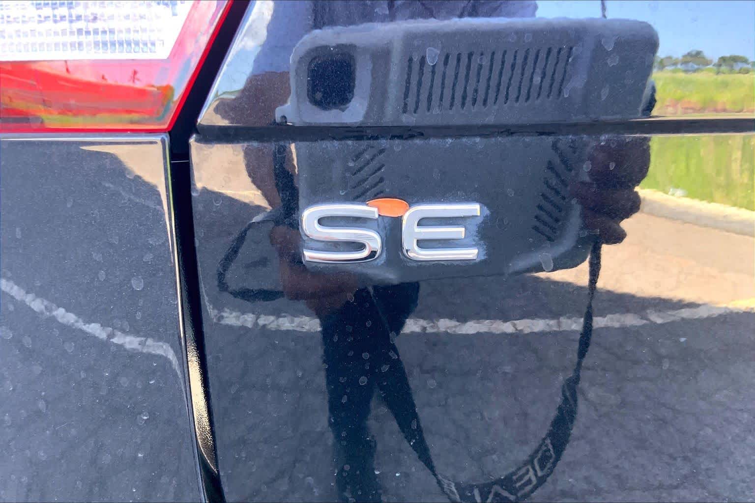 Thumbnail: 2022 Volkswagen Tiguan - 7