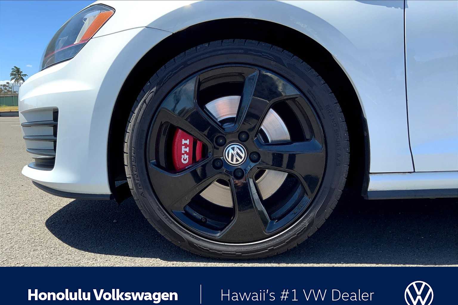 Thumbnail: 2017 Volkswagen Golf - 8