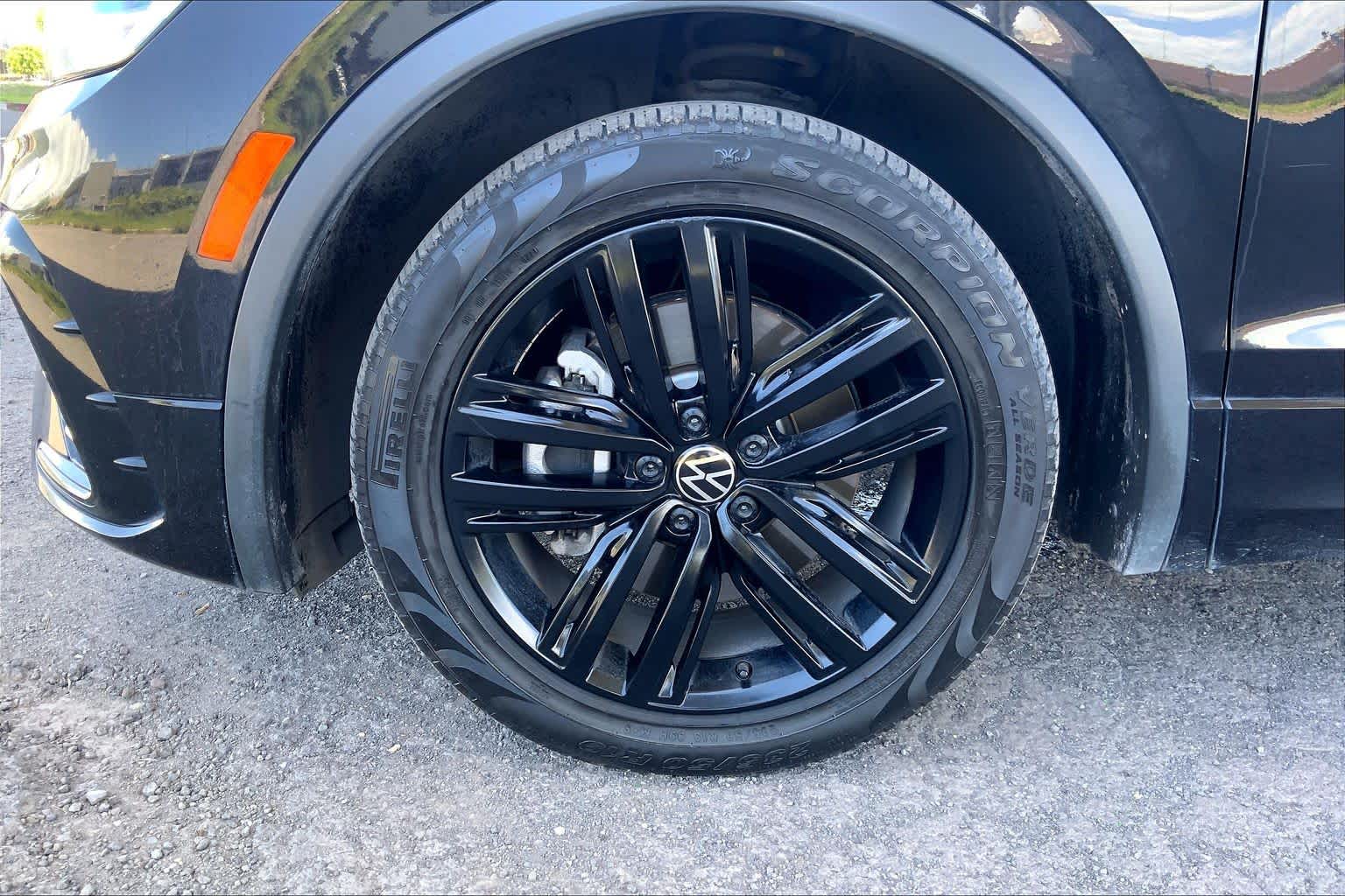 Thumbnail: 2022 Volkswagen Tiguan - 8