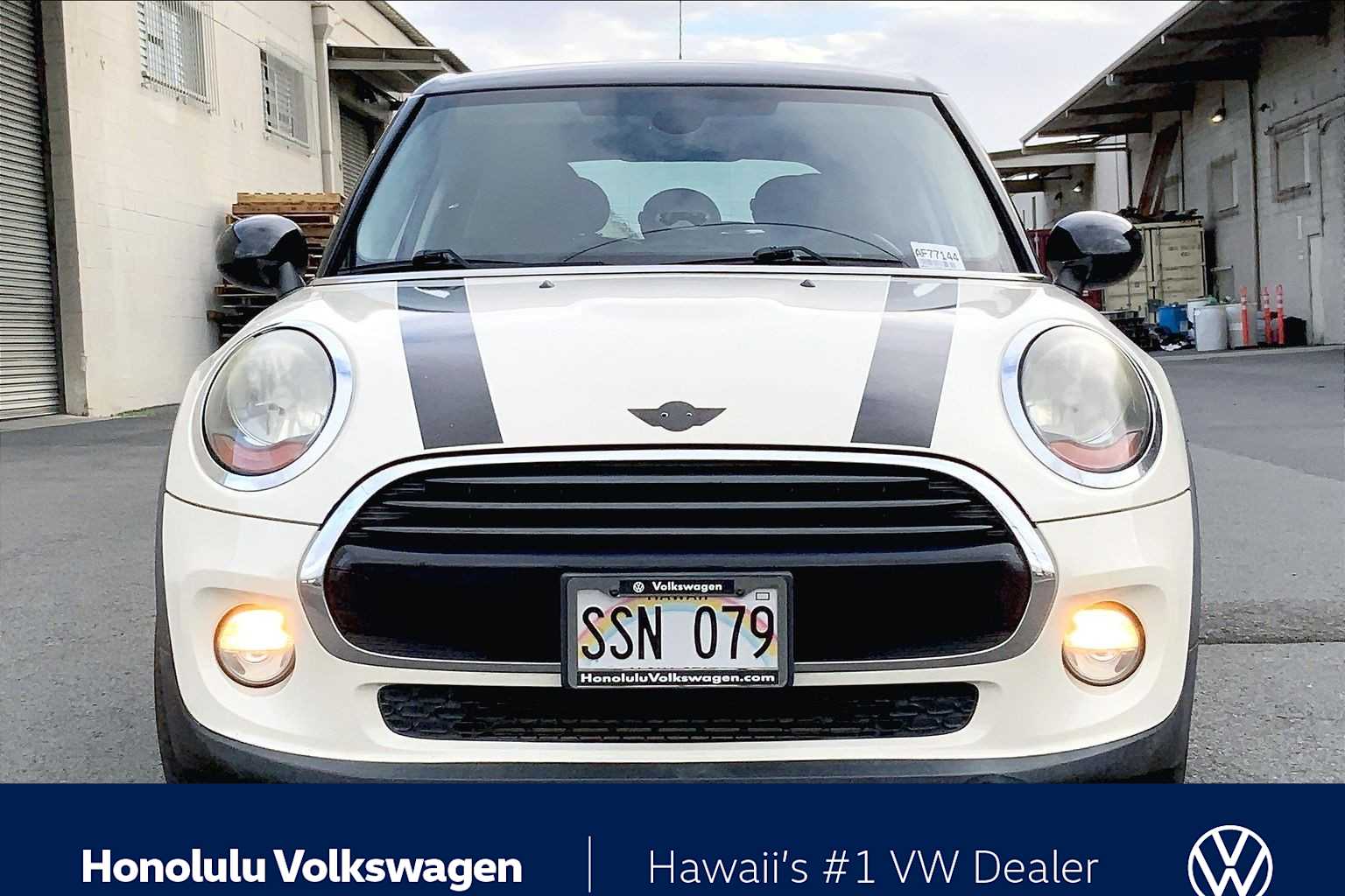 Thumbnail: 2017 MINI Cooper Hardtop - 6