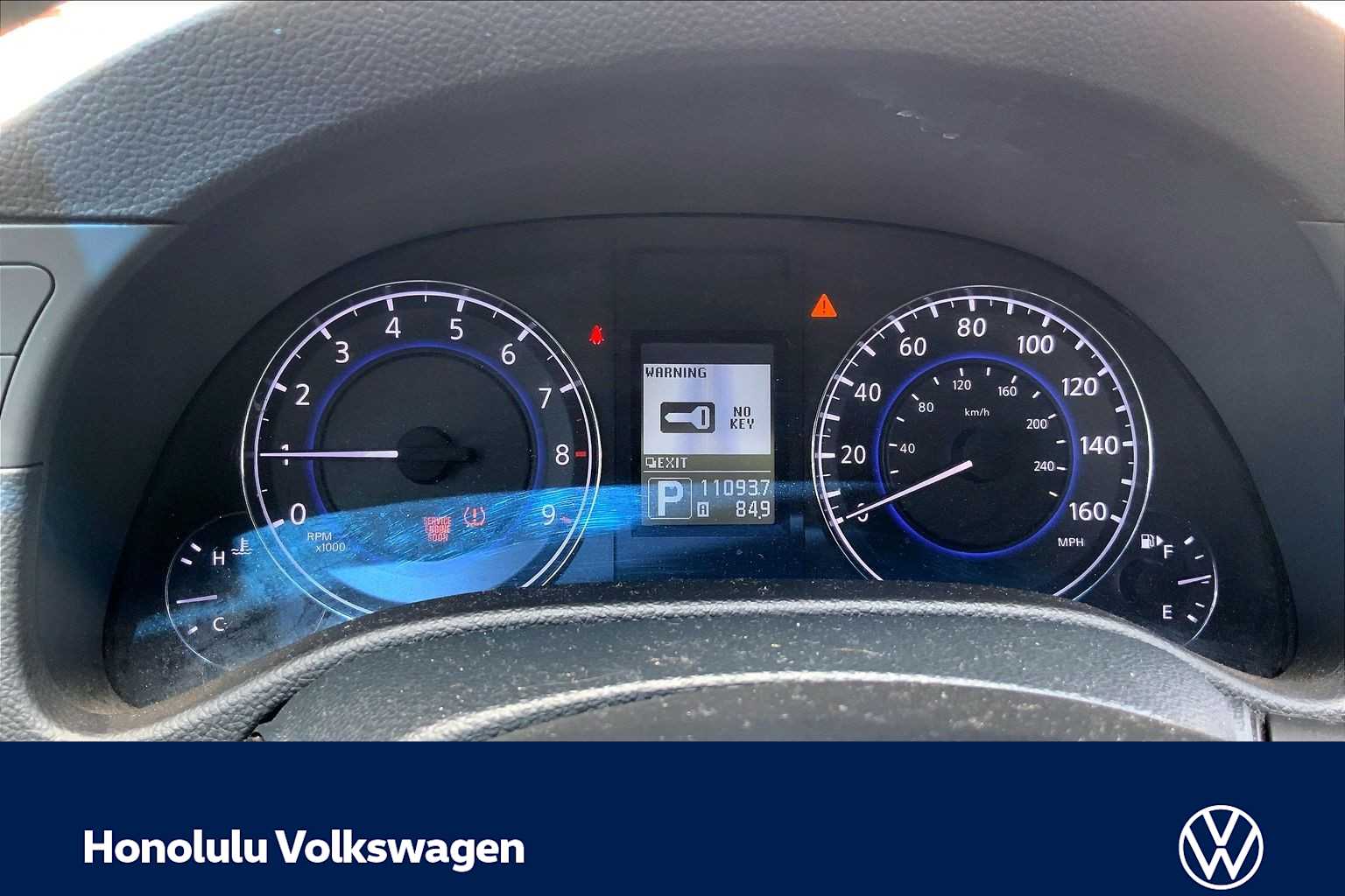 Thumbnail: 2010 INFINITI G37 - 16