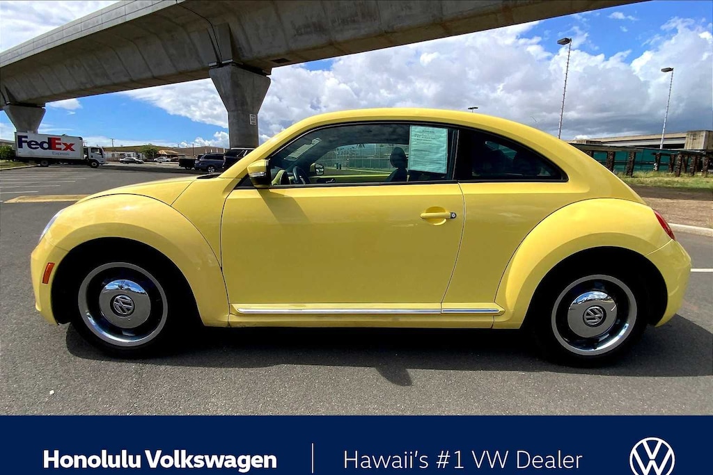 Used 2013 Volkswagen Beetle 2.5L w/PZEV Hatchback
