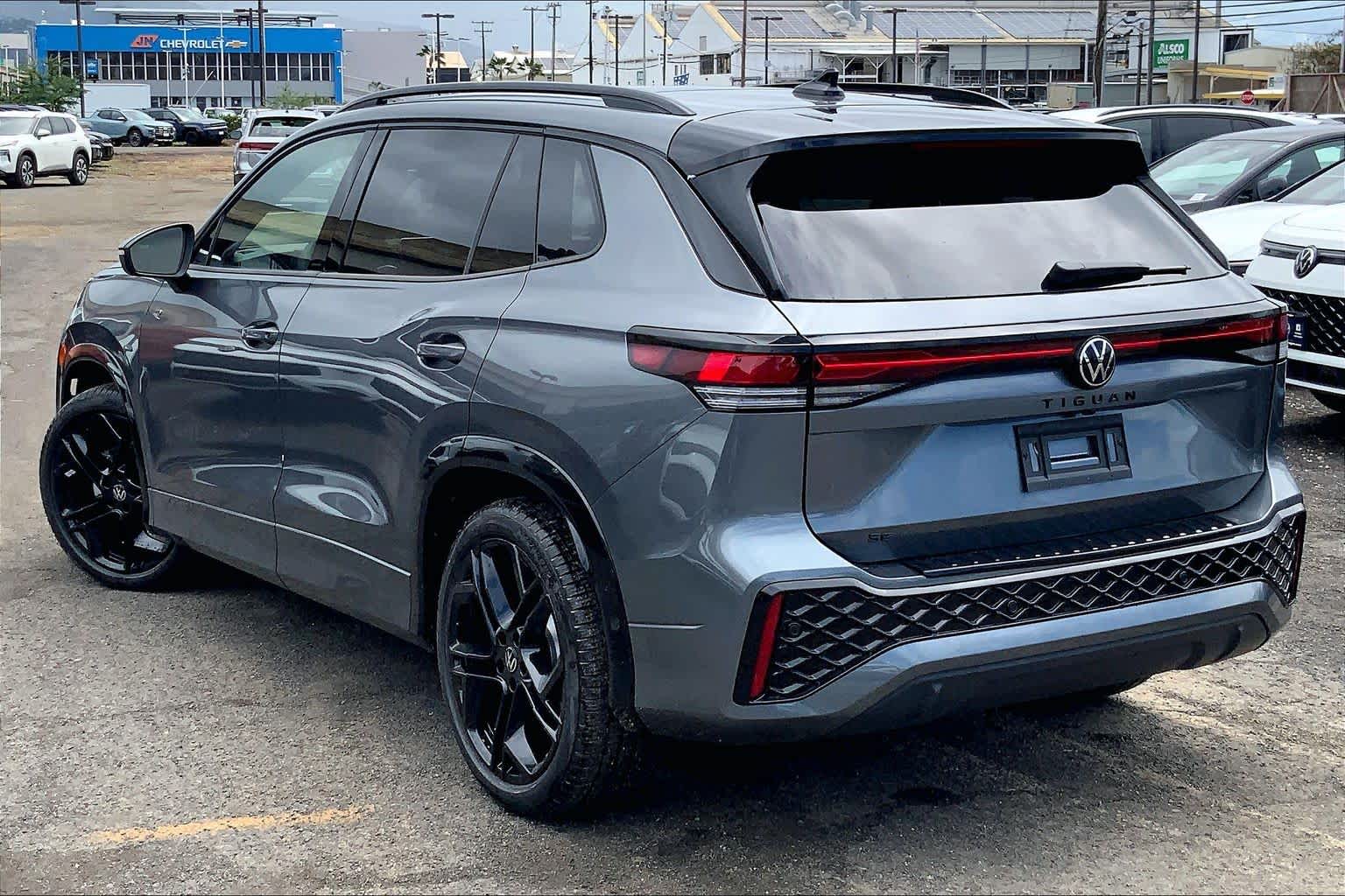Thumbnail: 2026 Volkswagen Tiguan - 4