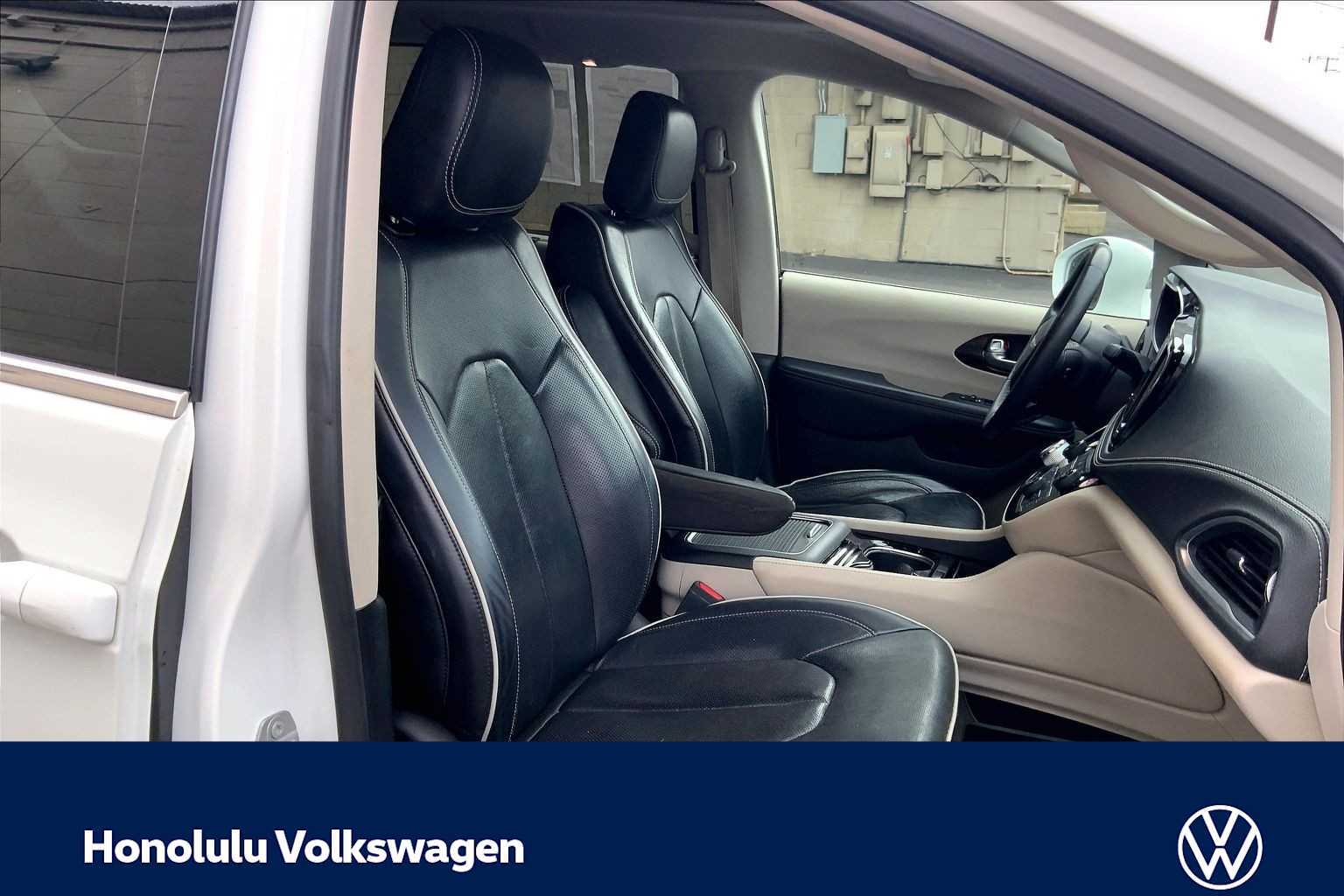 Thumbnail: 2022 Chrysler Pacifica - 12