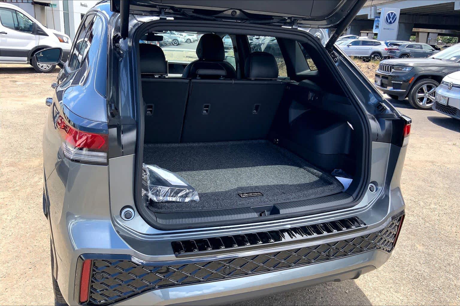 Thumbnail: 2026 Volkswagen Tiguan - 19