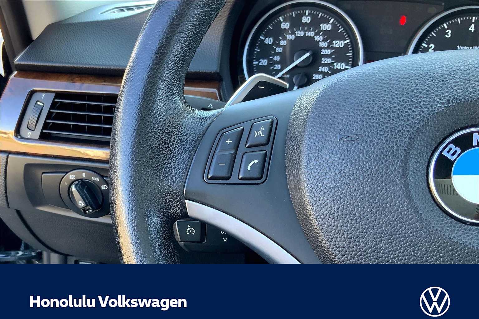 Thumbnail: 2011 BMW 3 Series - 22