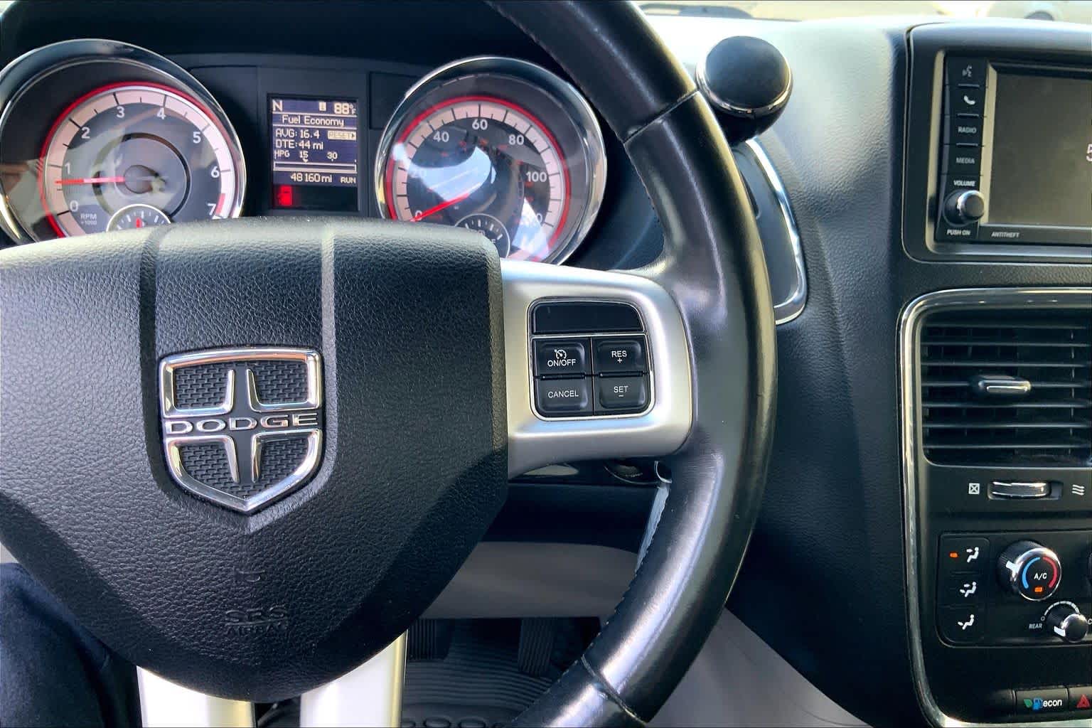 Thumbnail: 2019 Dodge Grand Caravan - 25