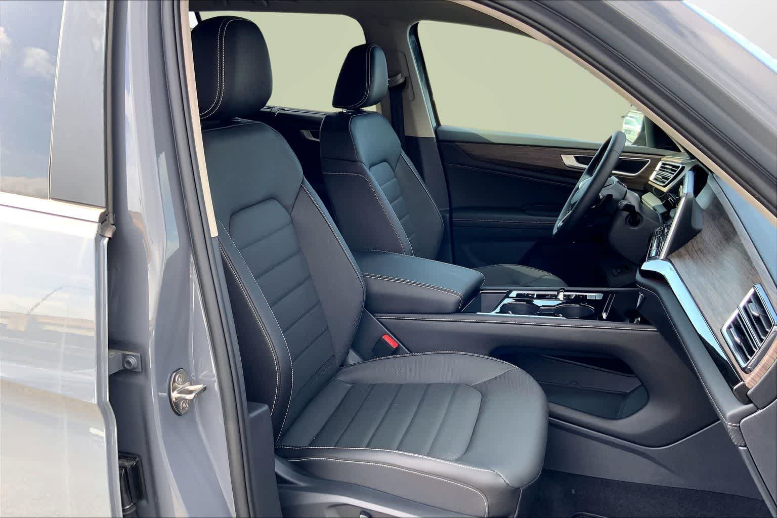 2026 Volkswagen Atlas SEL - Photo 14