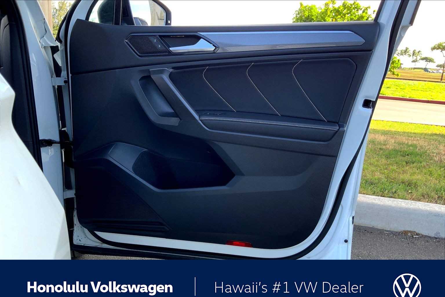 Thumbnail: 2022 Volkswagen Tiguan - 27