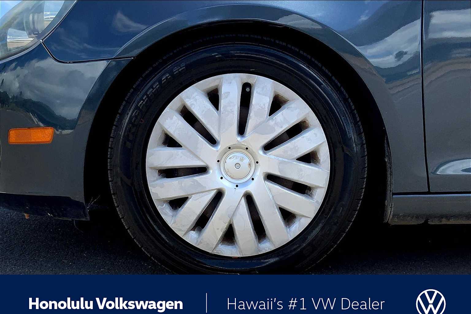 Thumbnail: 2010 Volkswagen Jetta - 8