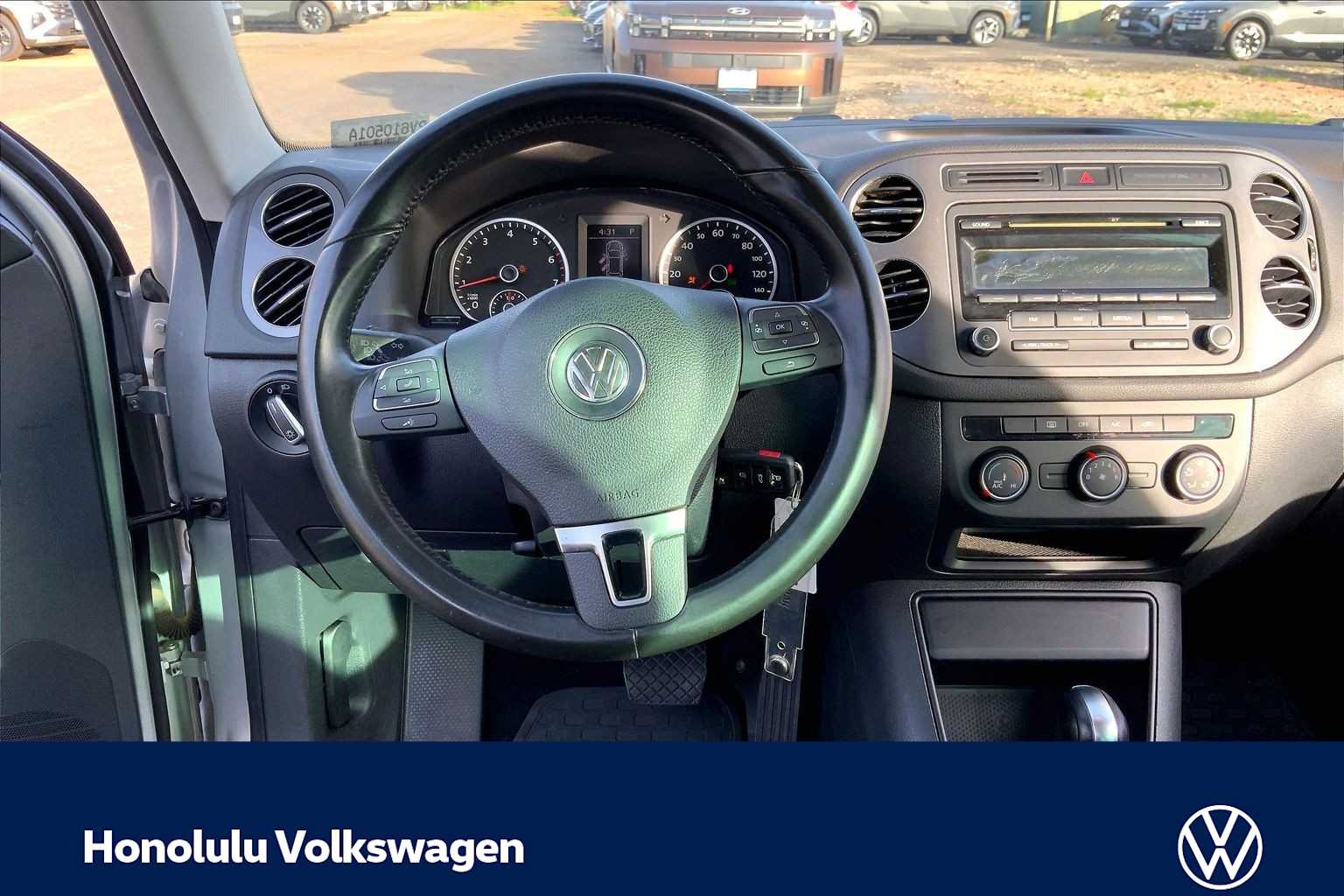 Thumbnail: 2013 Volkswagen Tiguan - 13