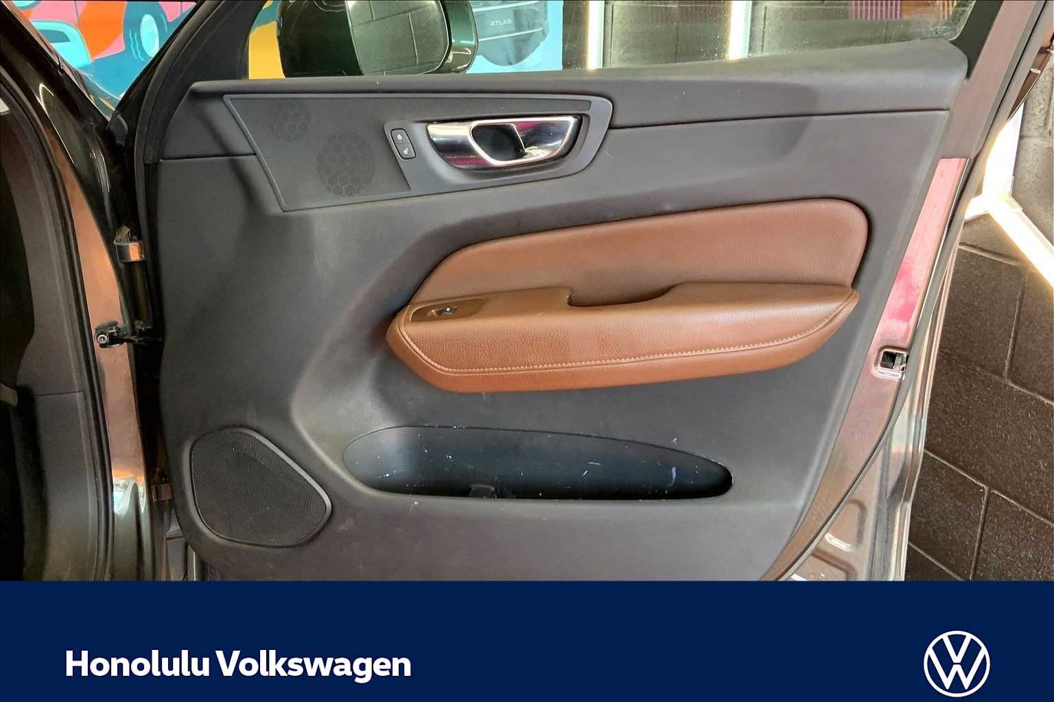 Thumbnail: 2020 Volvo XC60 - 27