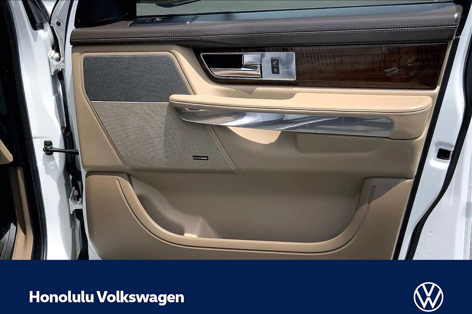 Thumbnail: 2012 Land Rover Range Rover Sport - 28