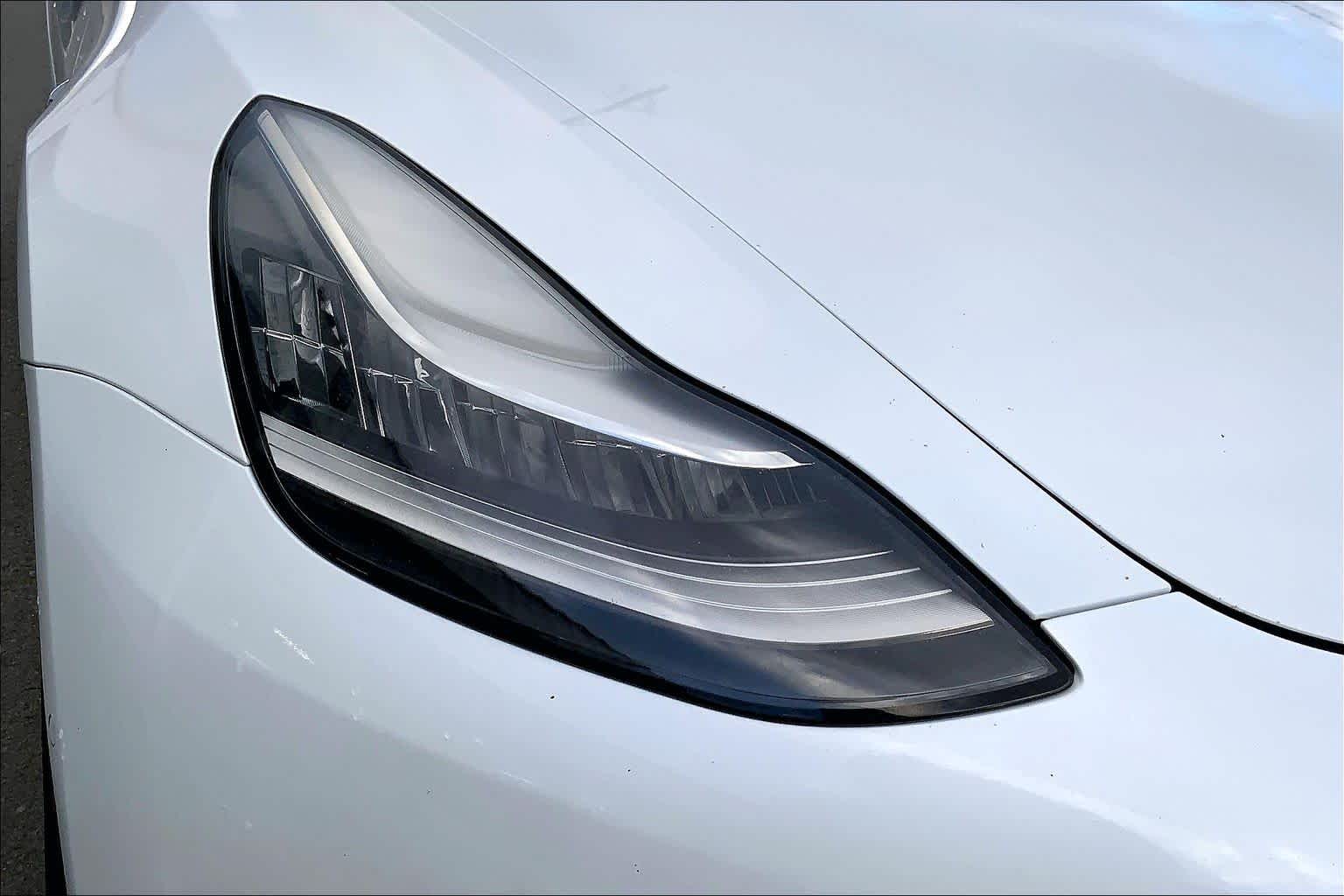 Thumbnail: 2020 Tesla Model 3 - 31