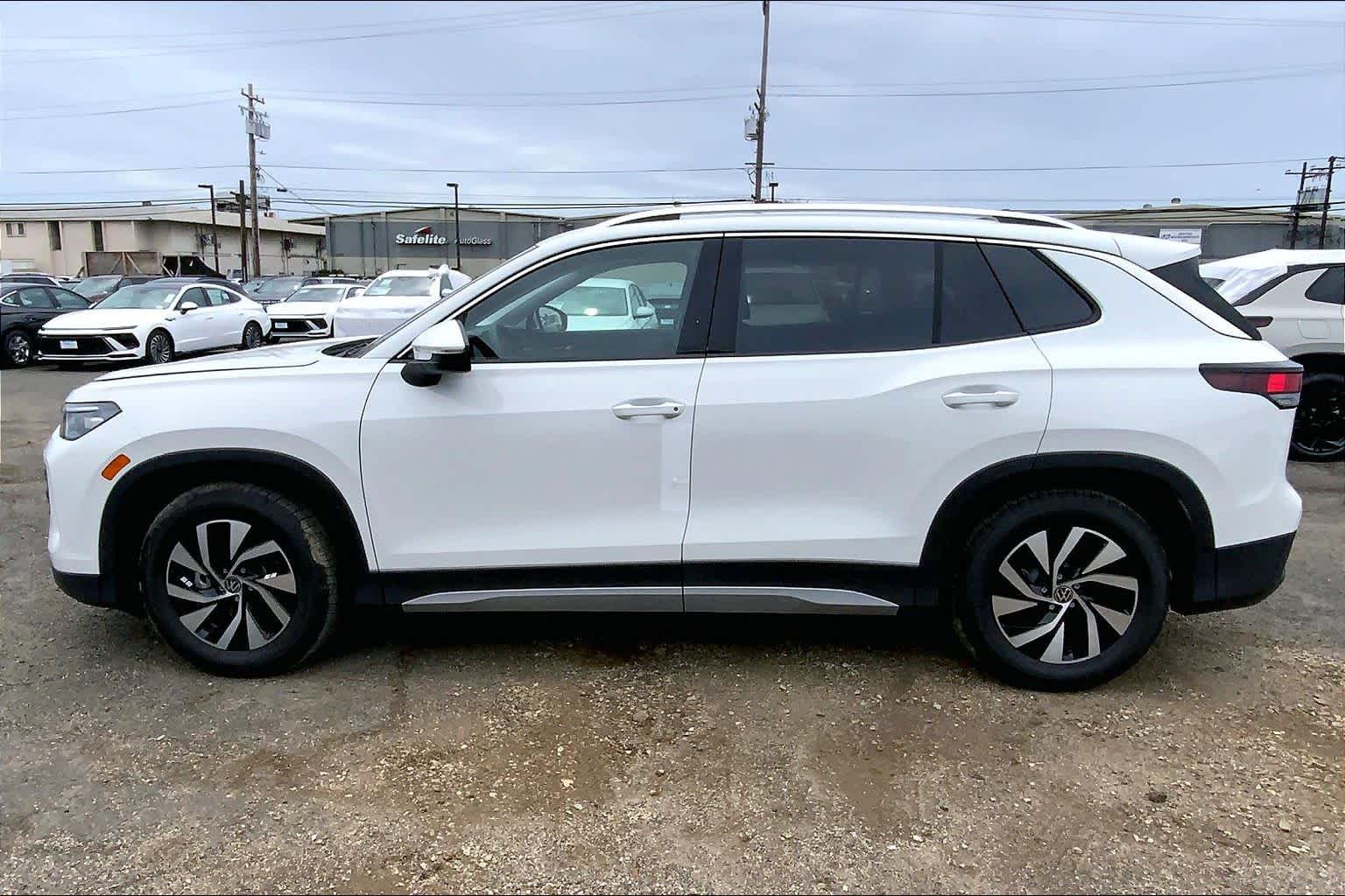 Thumbnail: 2026 Volkswagen Tiguan - 3