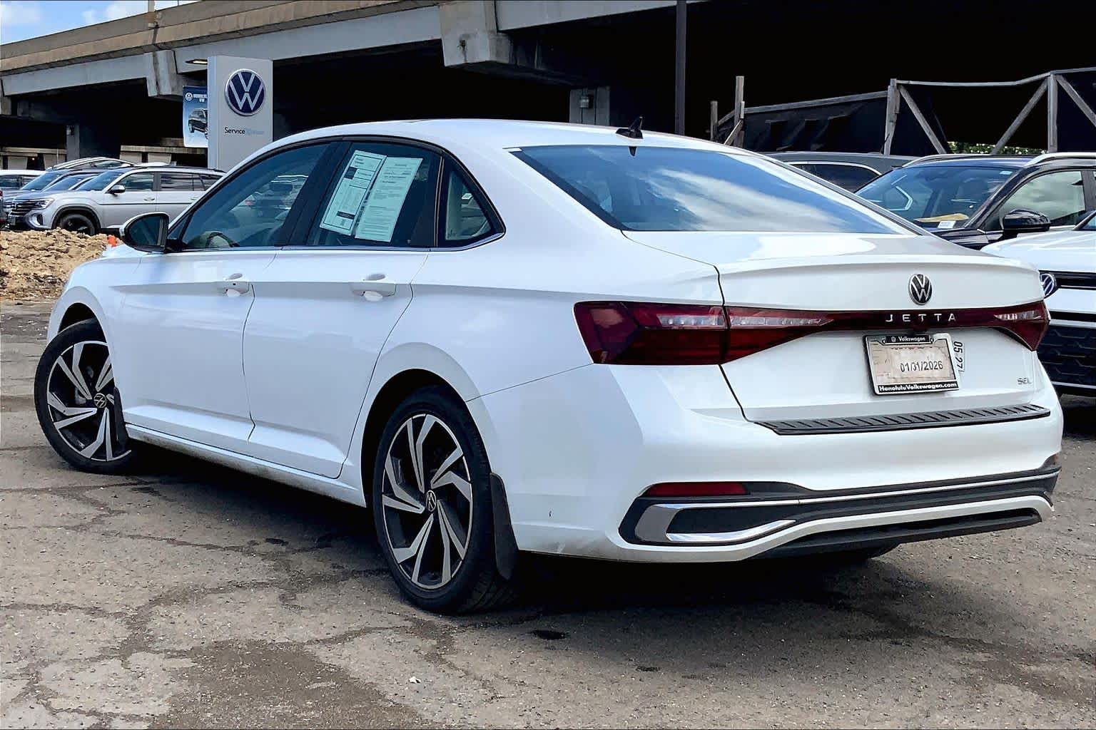 Thumbnail: 2017 Volkswagen Jetta - 4