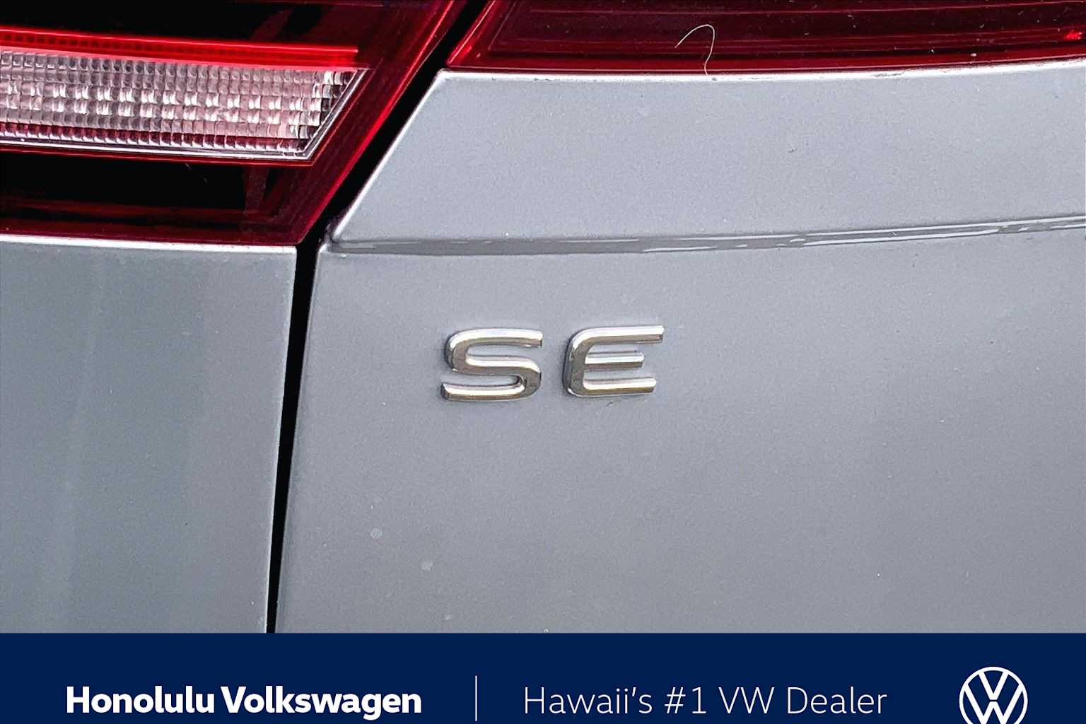 Thumbnail: 2022 Volkswagen Tiguan - 7