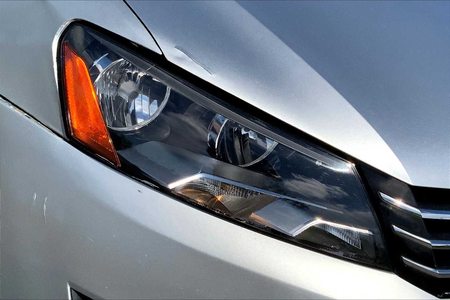 Thumbnail: 2014 Volkswagen Passat - 30