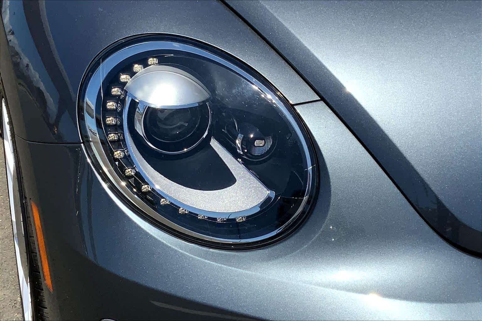 Thumbnail: 2019 Volkswagen Beetle - 29