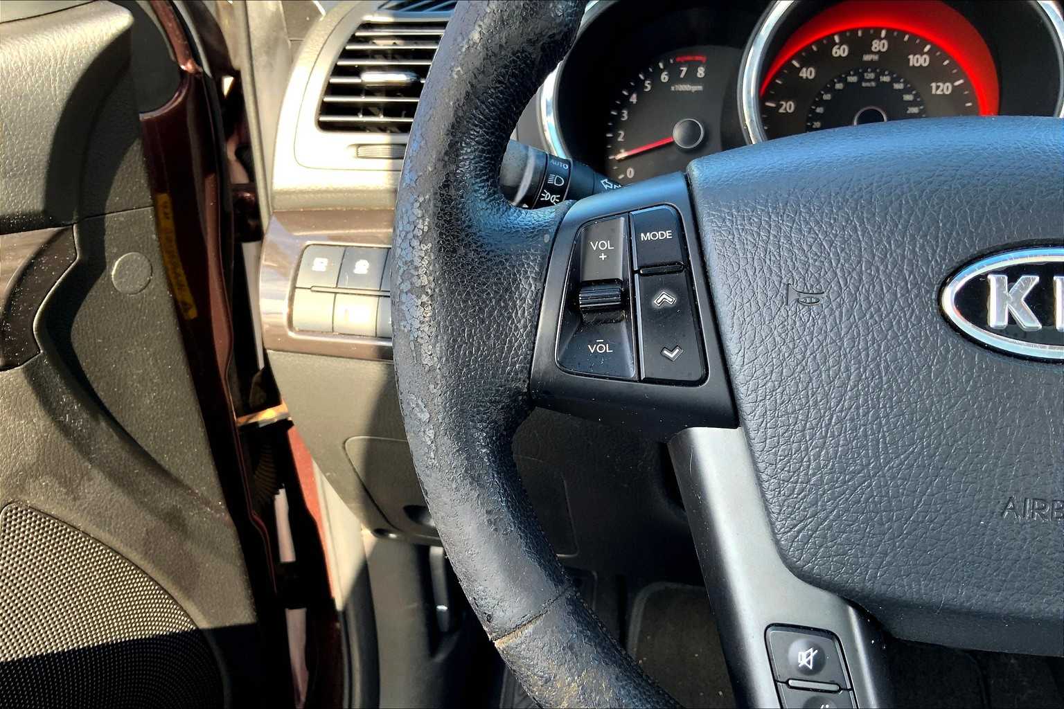 2012 Kia Sorento SX 23