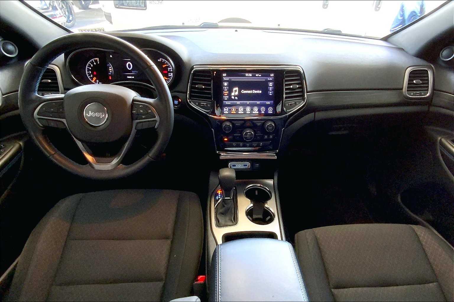Thumbnail: 2019 Jeep Grand Cherokee - 9