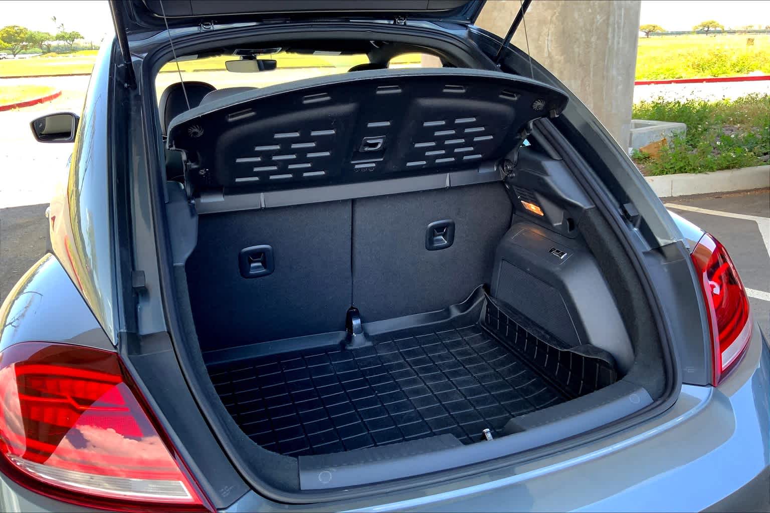 Thumbnail: 2019 Volkswagen Beetle - 16