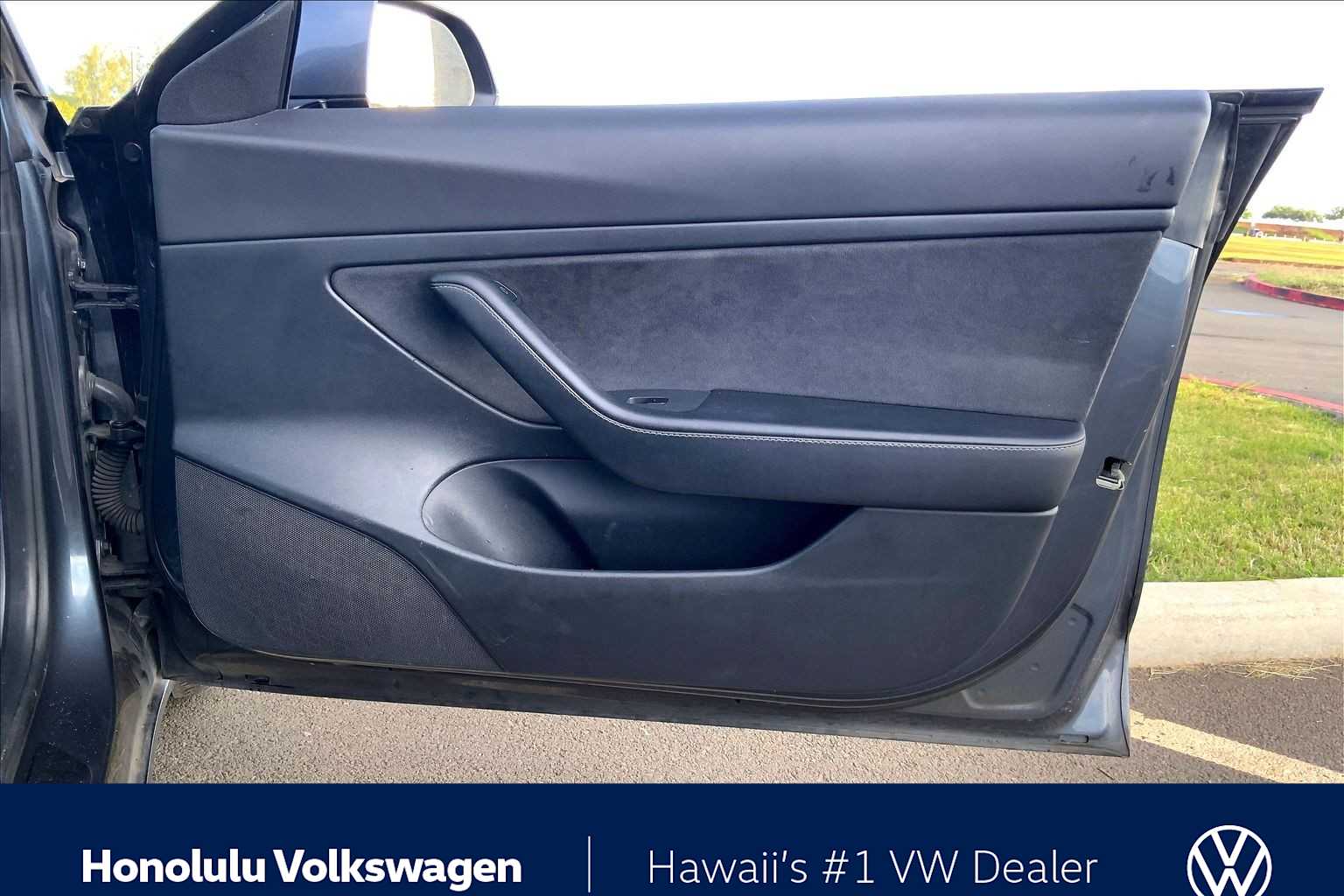 Thumbnail: 2021 Tesla Model 3 - 27