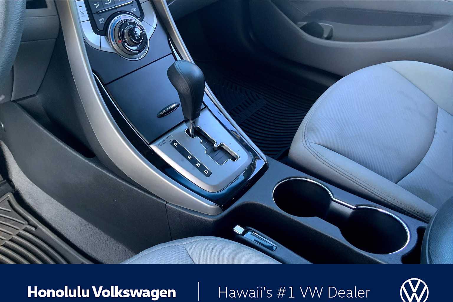Thumbnail: 2013 Hyundai Elantra - 17