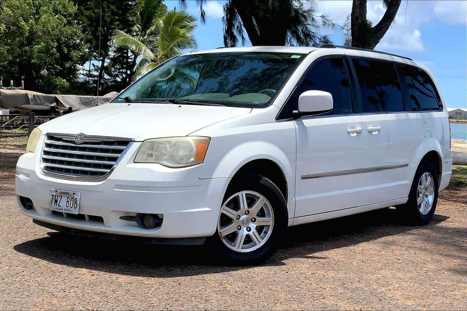 2009 Chrysler Town & Country Touring -
                  Honolulu, HI