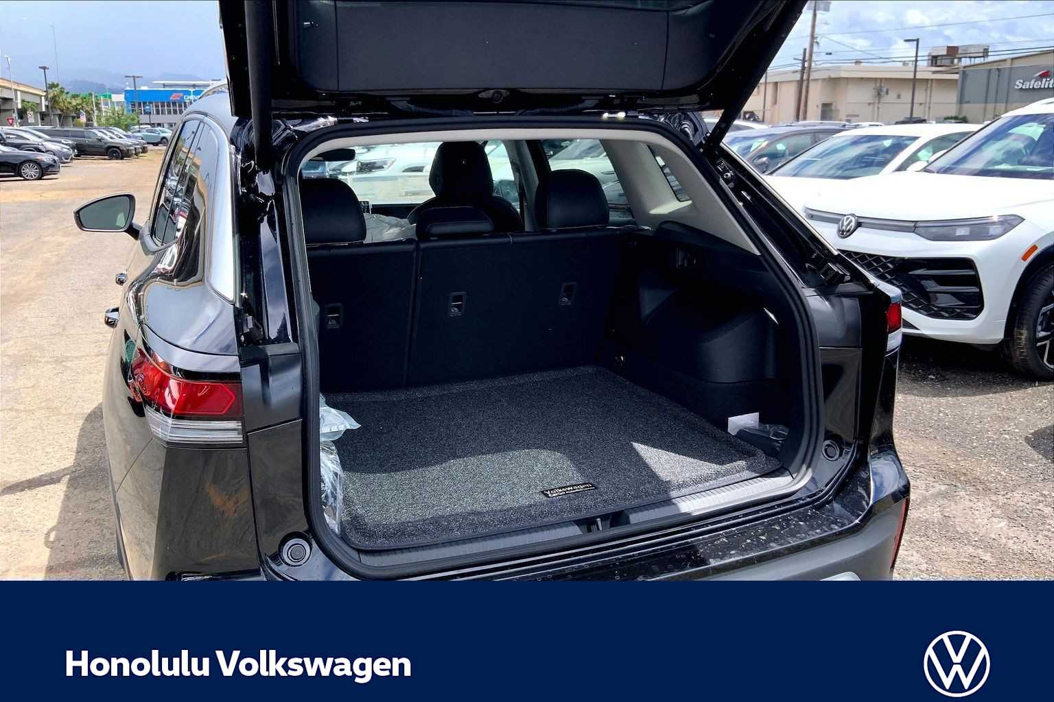 Thumbnail: 2026 Volkswagen Tiguan - 19