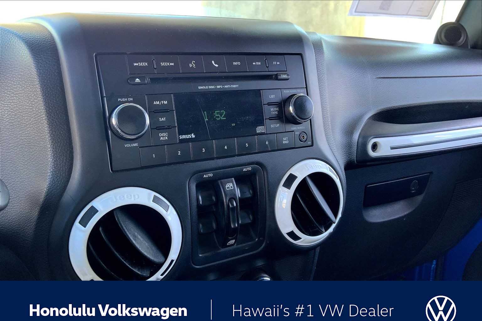 Thumbnail: 2014 Jeep Wrangler - 25