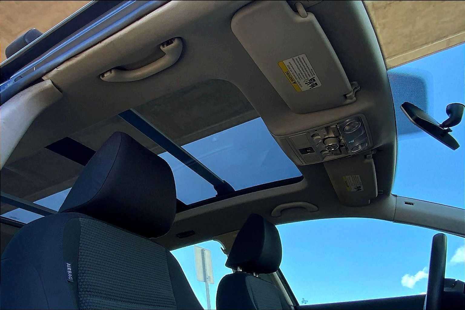 Thumbnail: 2010 Volkswagen Jetta - 29