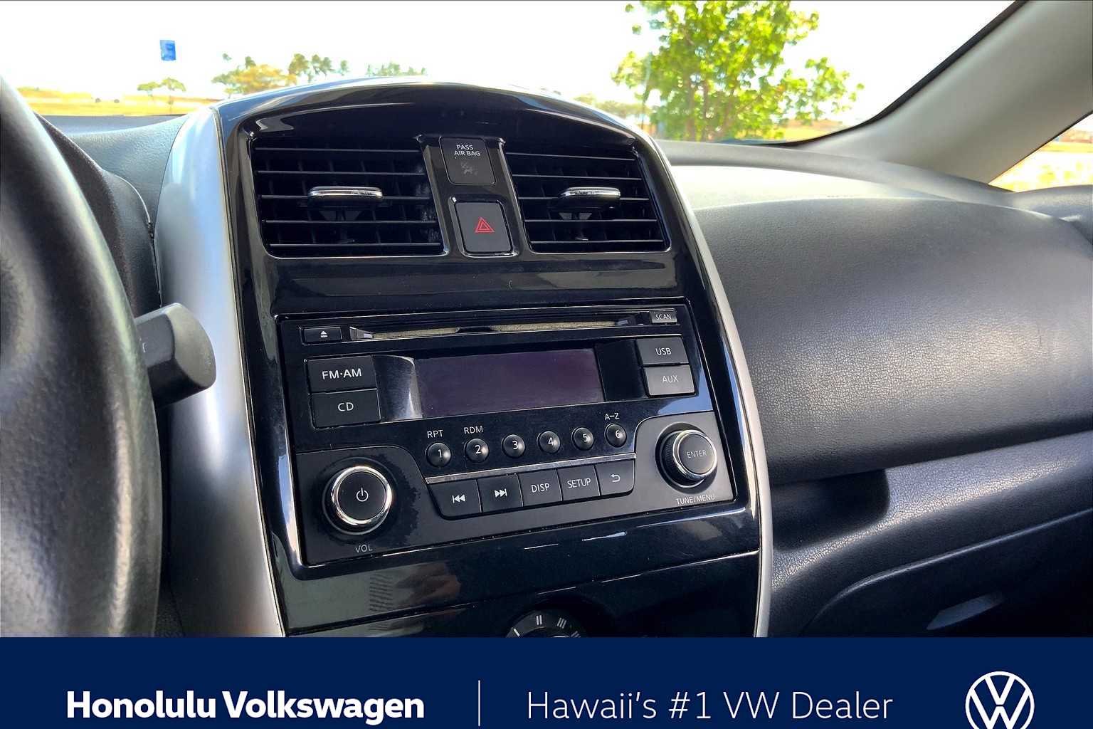 Thumbnail: 2015 Nissan Versa Note - 25