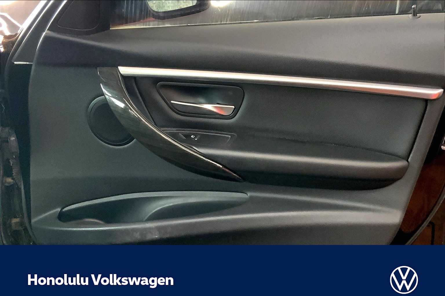 Thumbnail: 2017 BMW 3 Series - 27