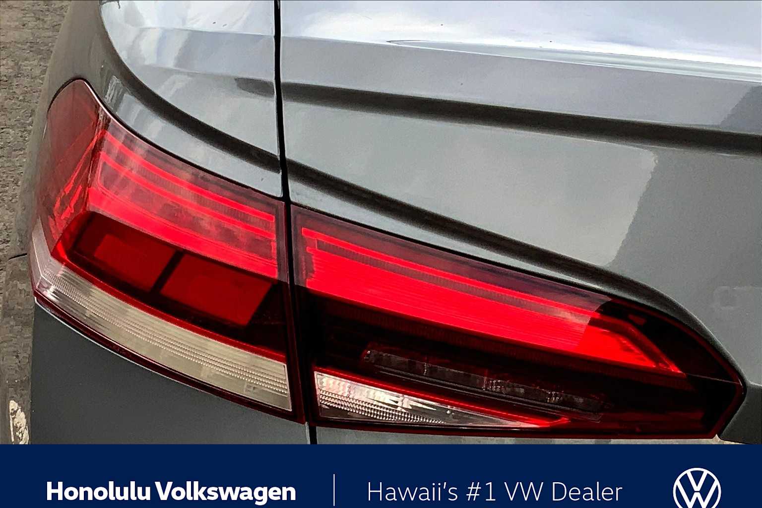 Thumbnail: 2021 Volkswagen Passat - 31