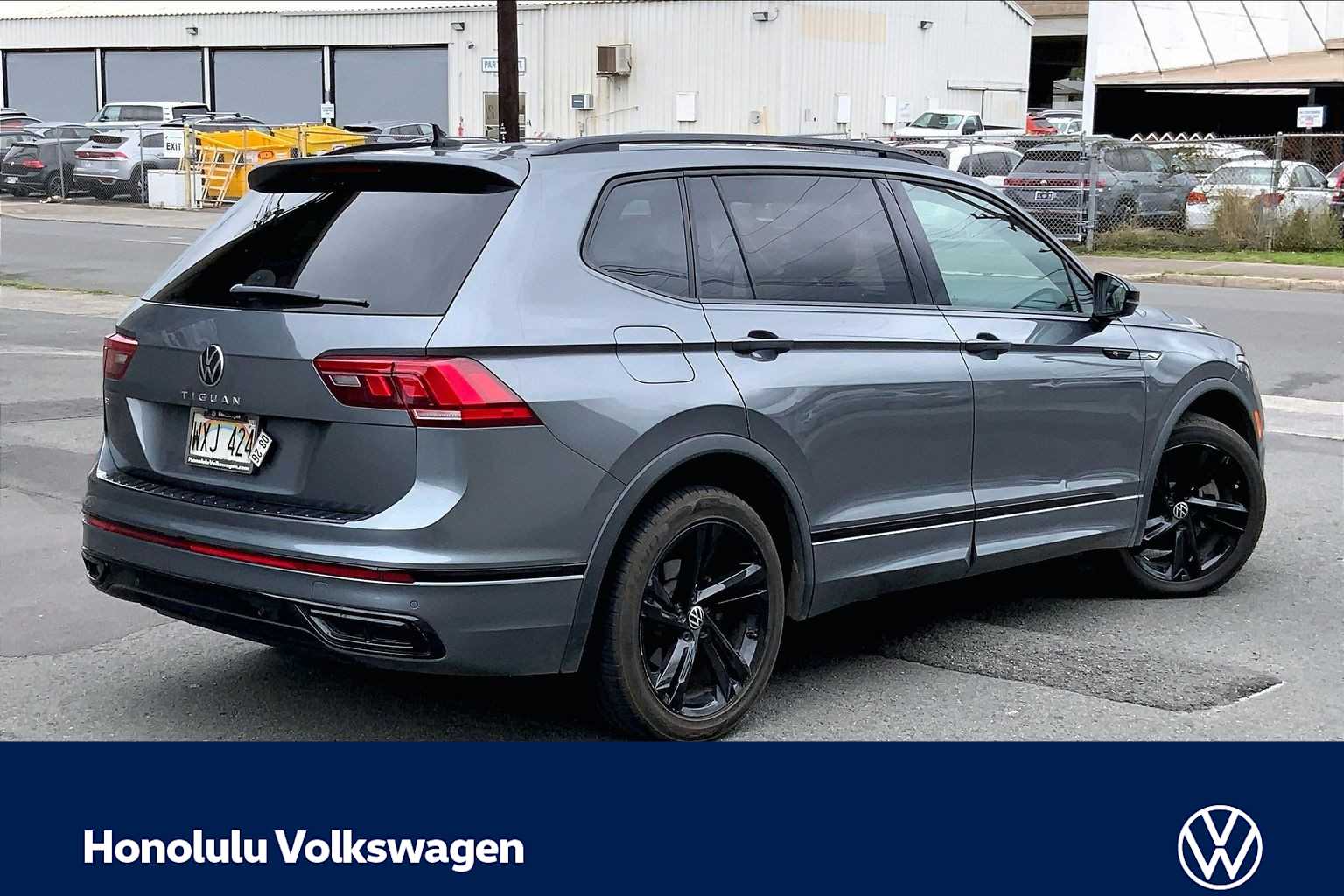 Thumbnail: 2023 Volkswagen Tiguan - 21