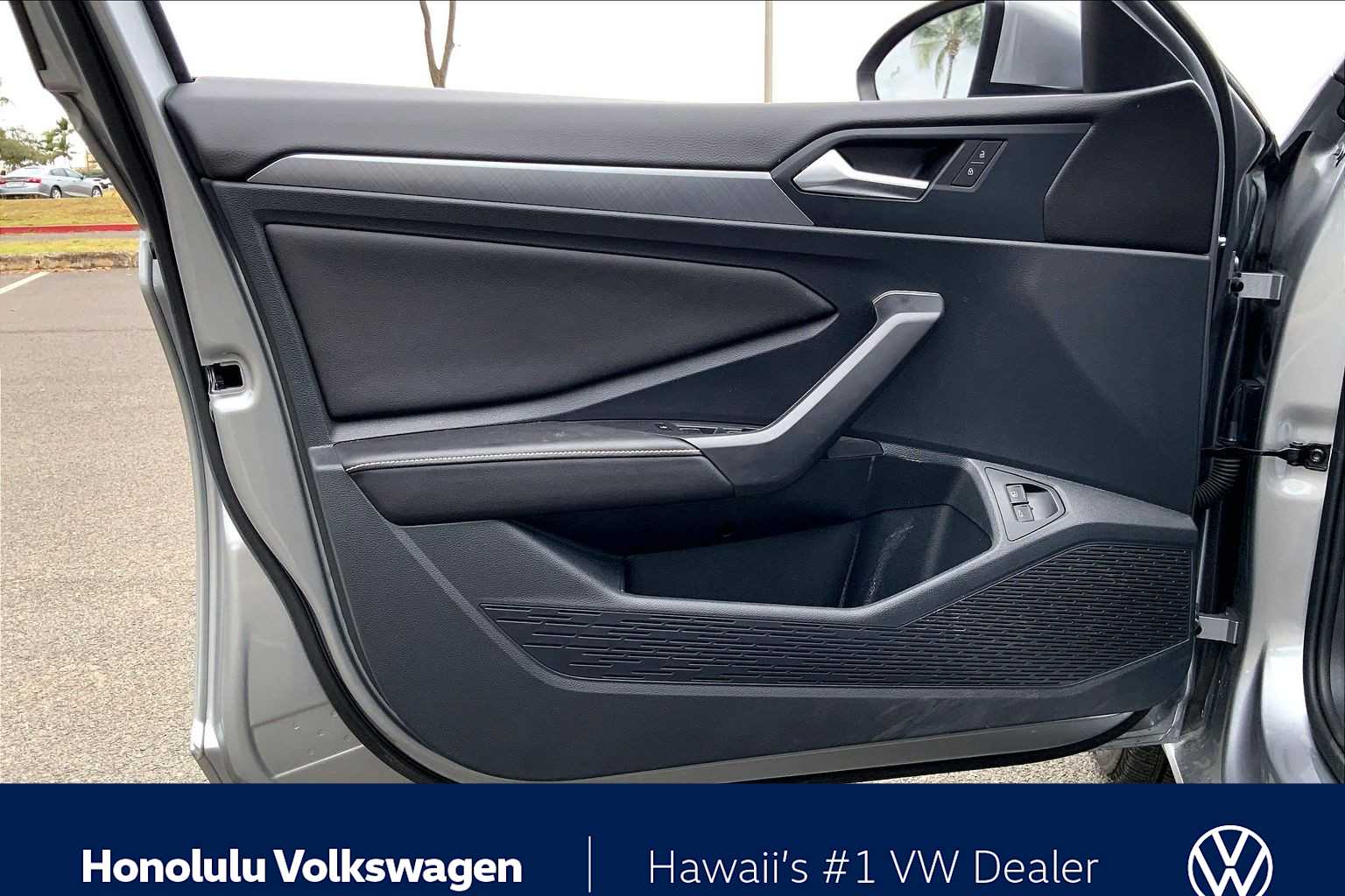 Thumbnail: 2024 Volkswagen Jetta - 27