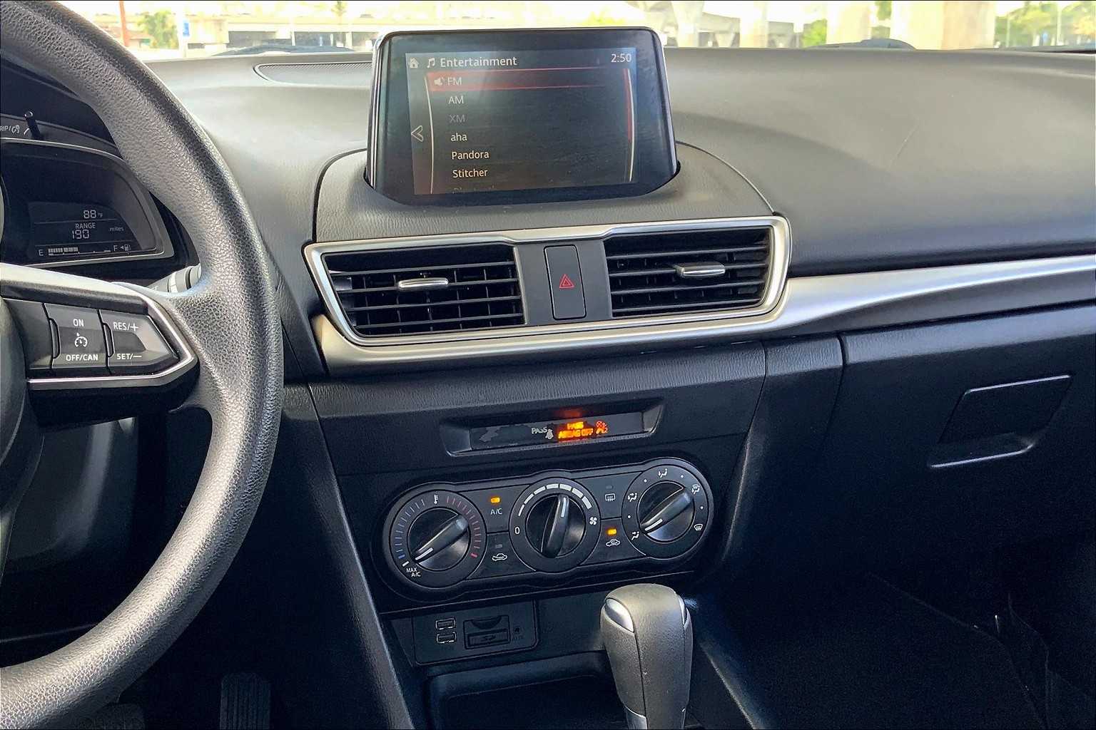 Thumbnail: 2018 Mazda Mazda3 - 14