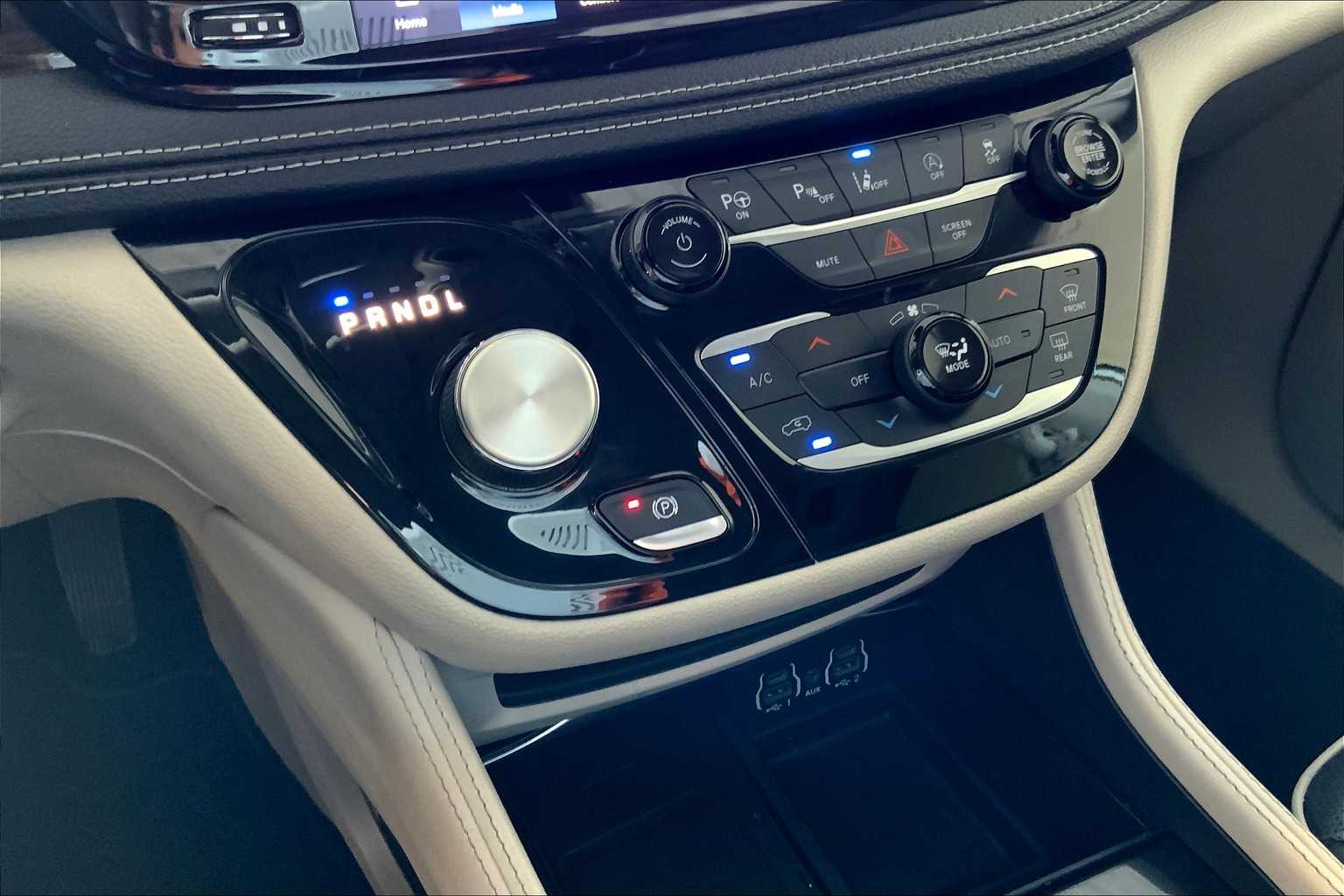 2022 Chrysler Pacifica Limited 15