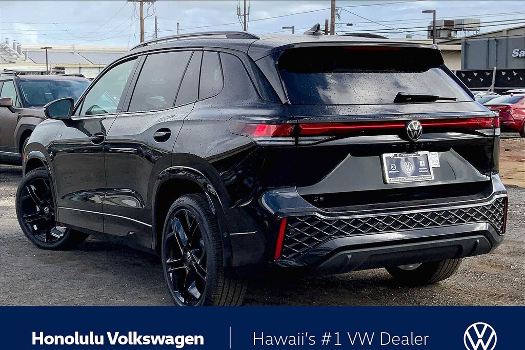 New 2026 Volkswagen Tiguan 2.0T SE R-Line Black SUV