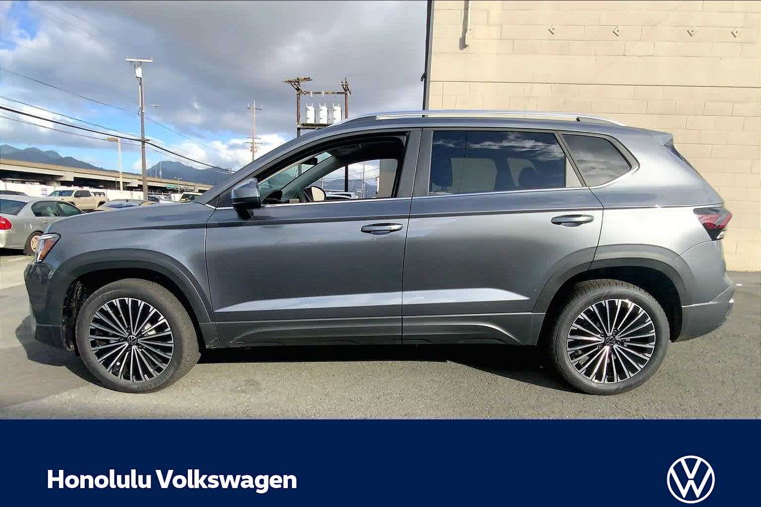 Thumbnail: 2026 Volkswagen Taos - 3