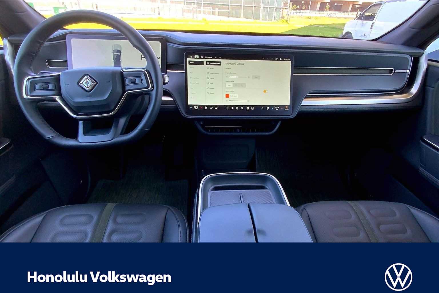 Thumbnail: 2026 Rivian R1T - 10