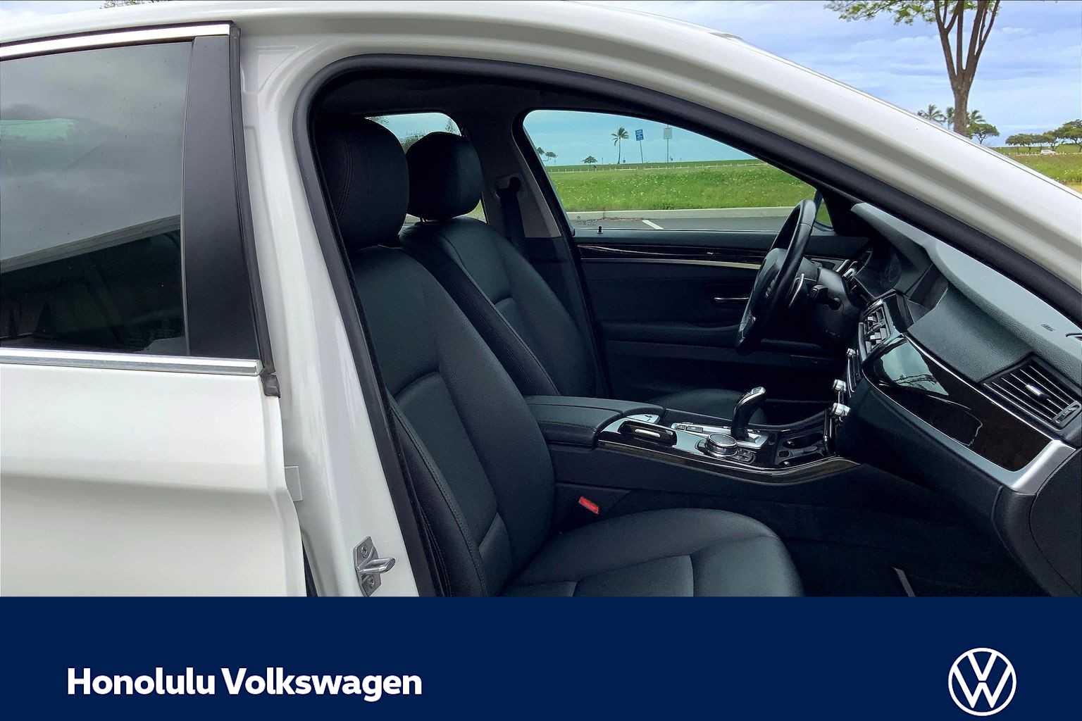 Thumbnail: 2016 BMW 5 Series - 13