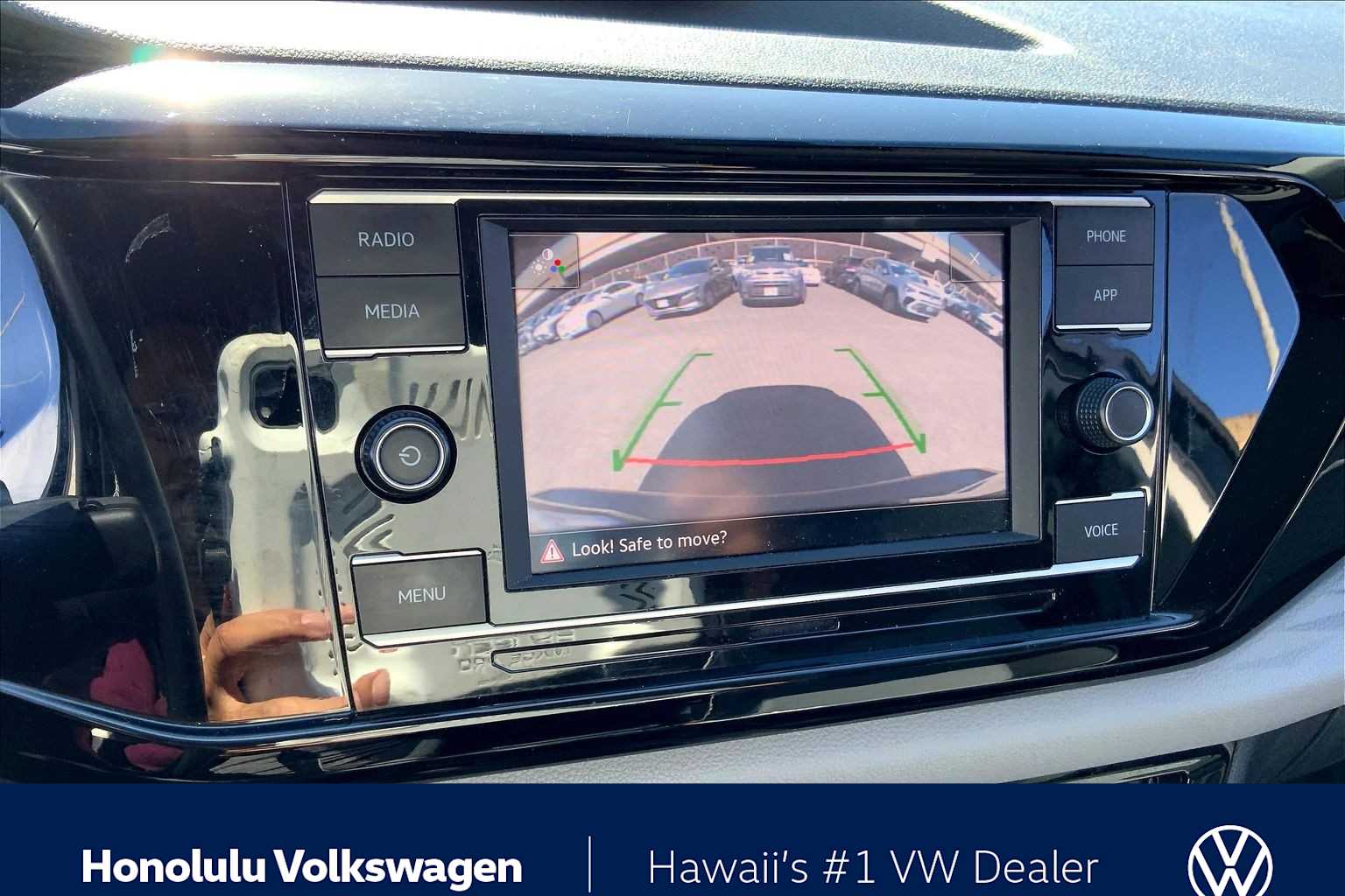 Thumbnail: 2022 Volkswagen Taos - 25