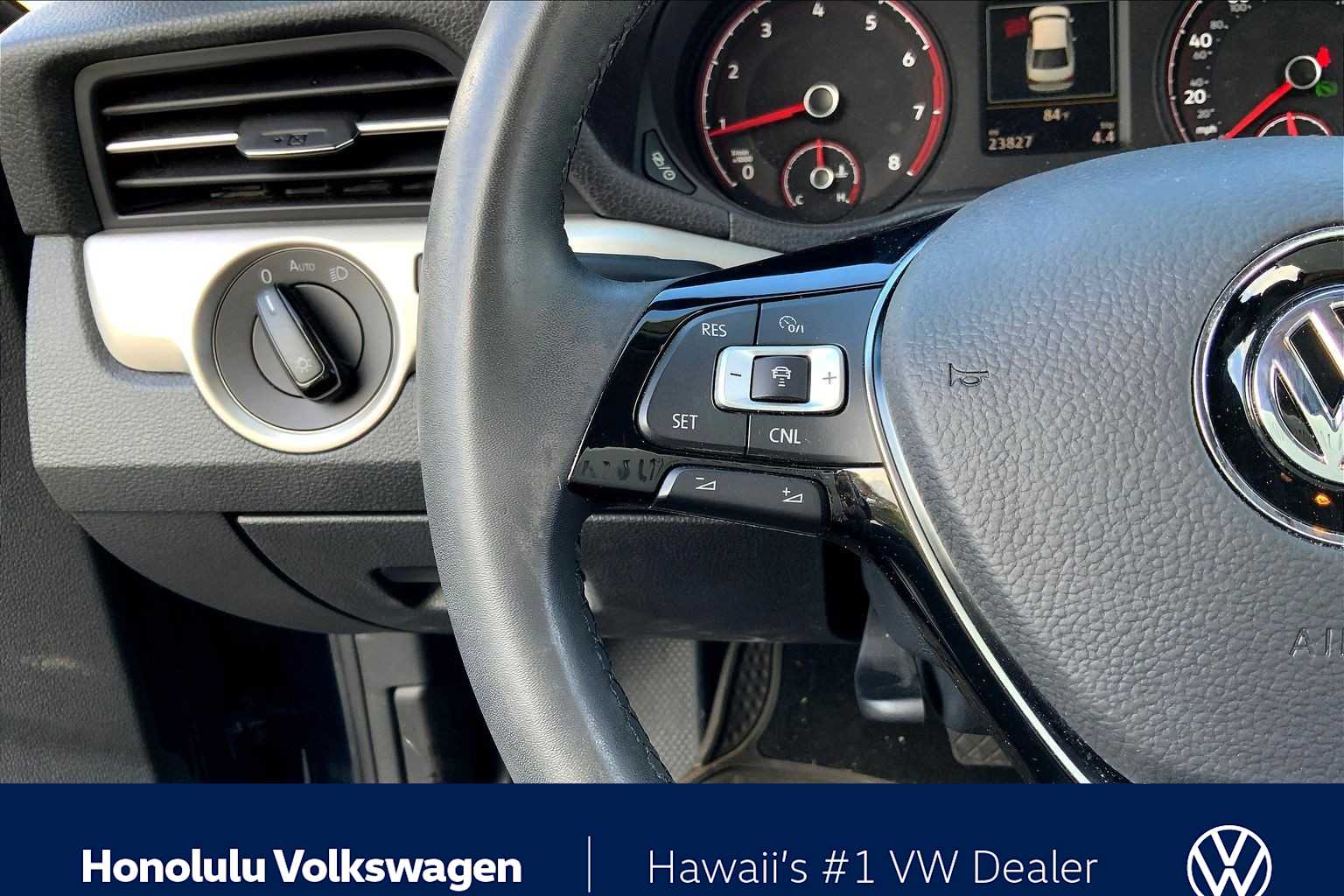 Thumbnail: 2022 Volkswagen Passat - 23